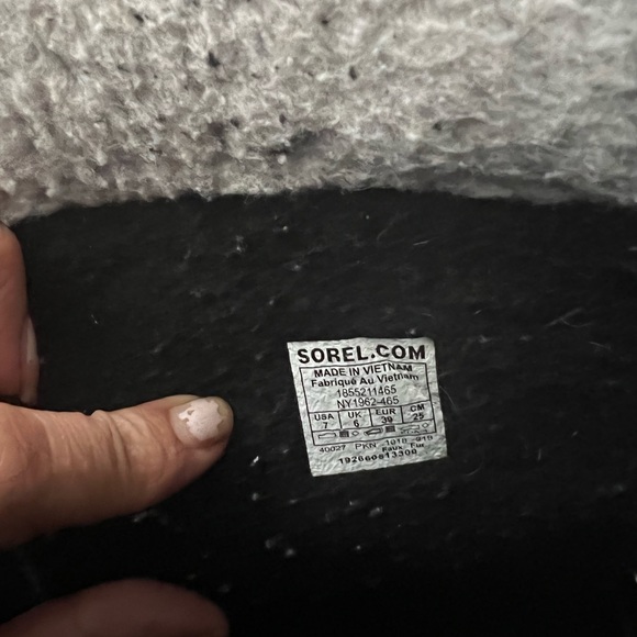 Sorell women boots in good used condition women size7 - Picture 11 of 12